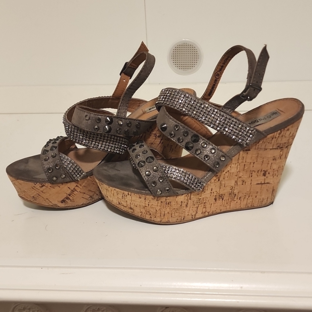 Not Rated Wedges